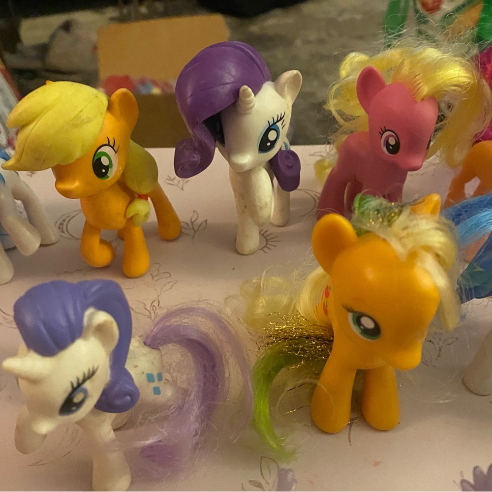 Lot of 24 Official My Little Pony Figures - Picture 4 of 16